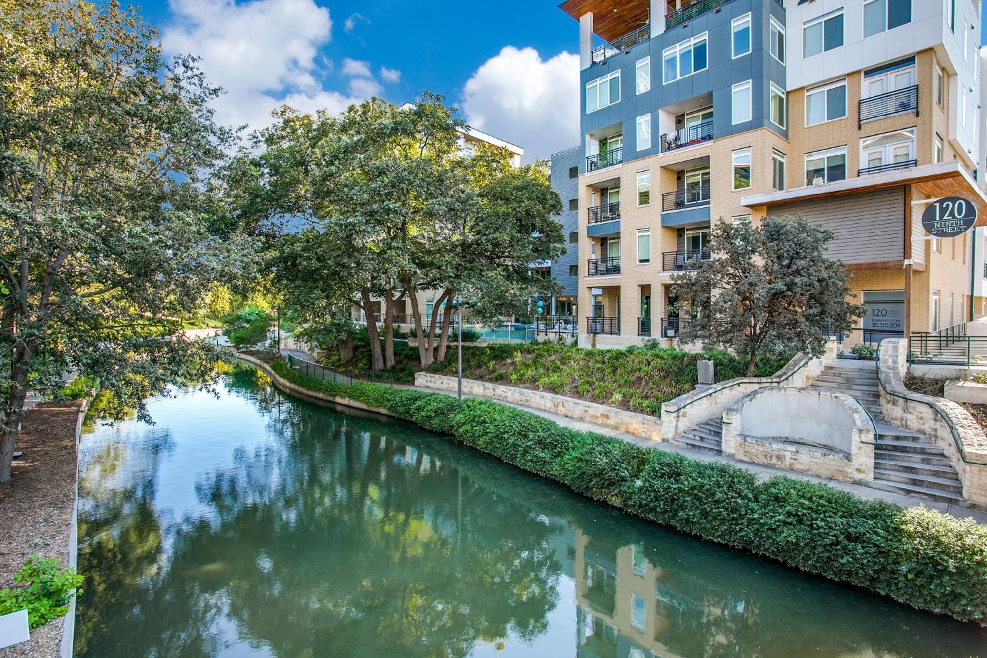 Lush Downtown Condo On Riverwalk W King Ste, Free Parking, Pet Friendly, Centrally Located On Riverwalk San Antonio Exteriör bild