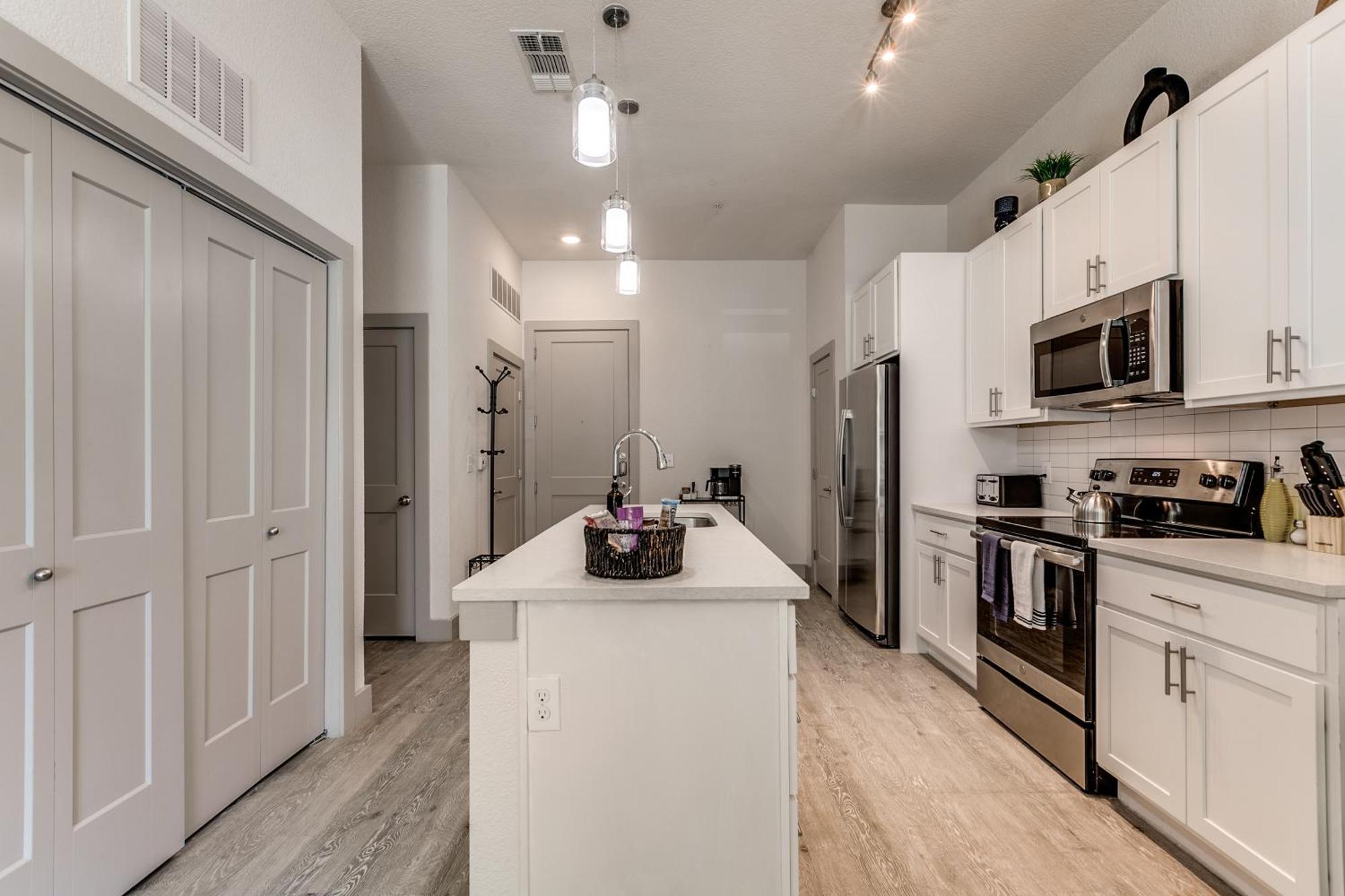 Lush Downtown Condo On Riverwalk W King Ste, Free Parking, Pet Friendly, Centrally Located On Riverwalk San Antonio Exteriör bild