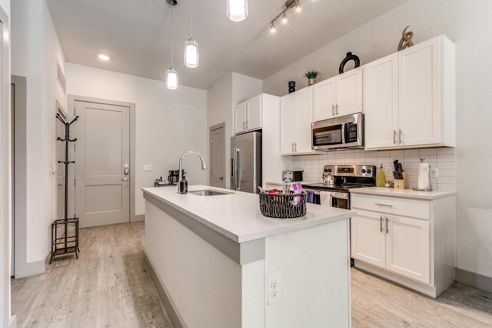 Lush Downtown Condo On Riverwalk W King Ste, Free Parking, Pet Friendly, Centrally Located On Riverwalk San Antonio Exteriör bild